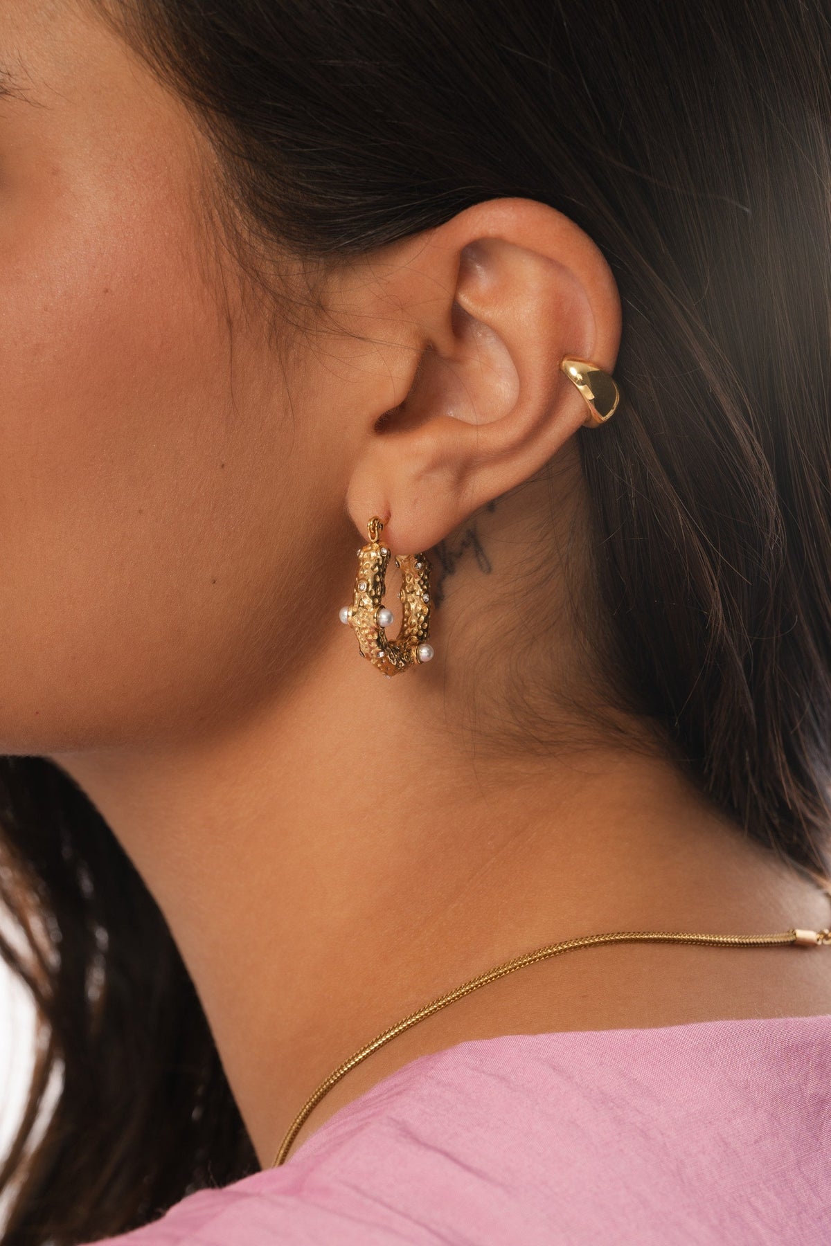 Coleção Ear Cuff da Moges Jewellery: ear cuffs sem furo, prateados e dourados
