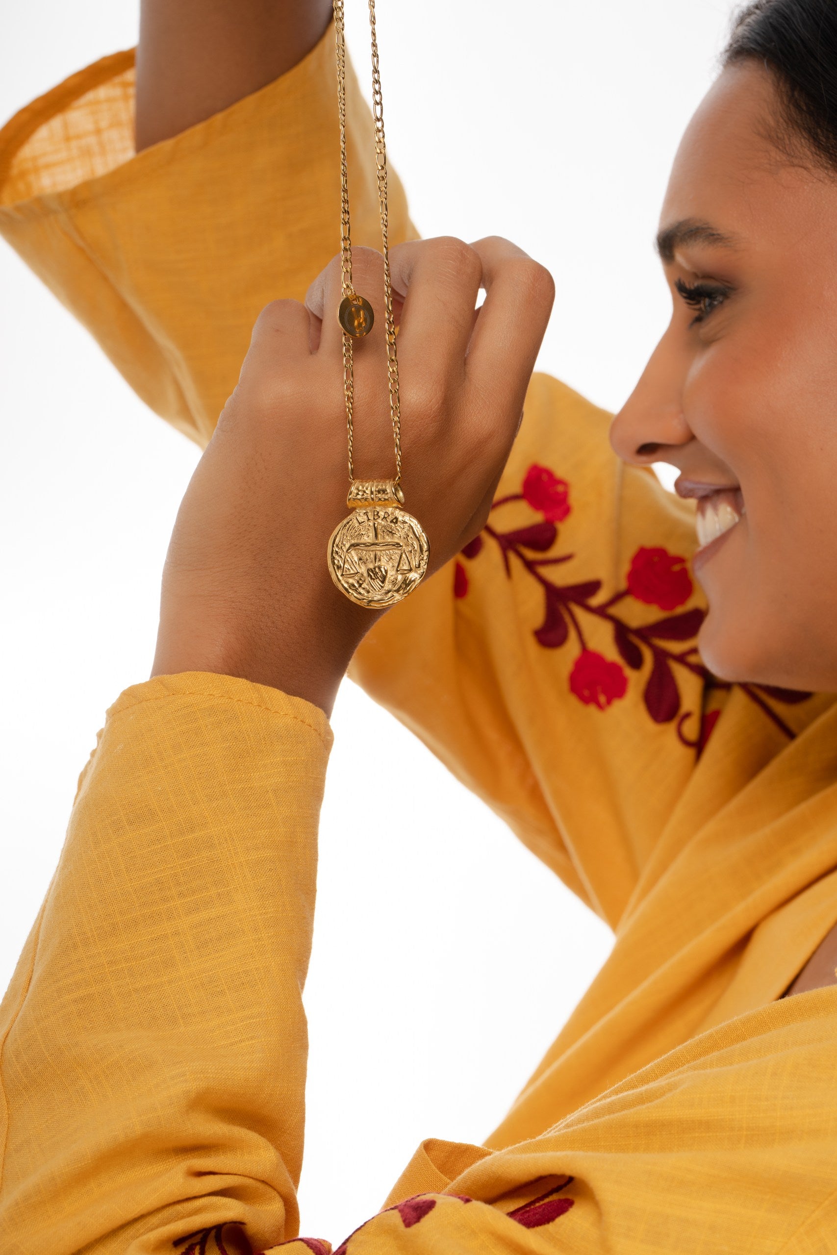 Colar Signo Balança by Lara Lopes