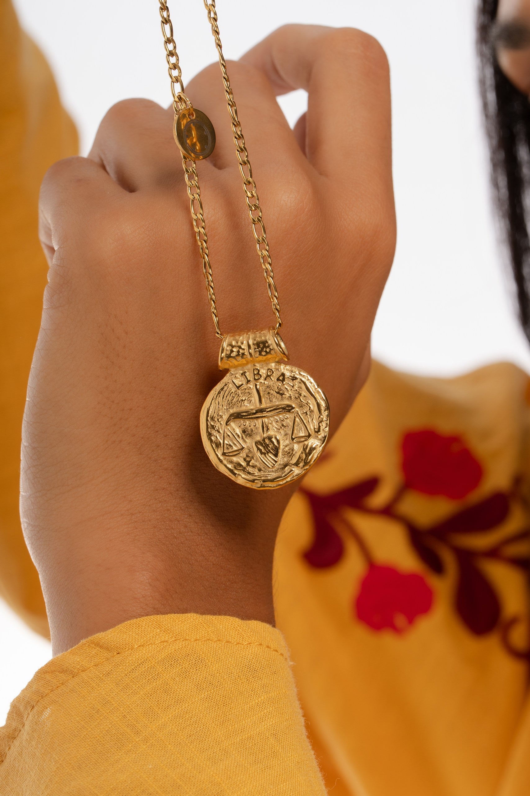 Colar Signo Balança by Lara Lopes