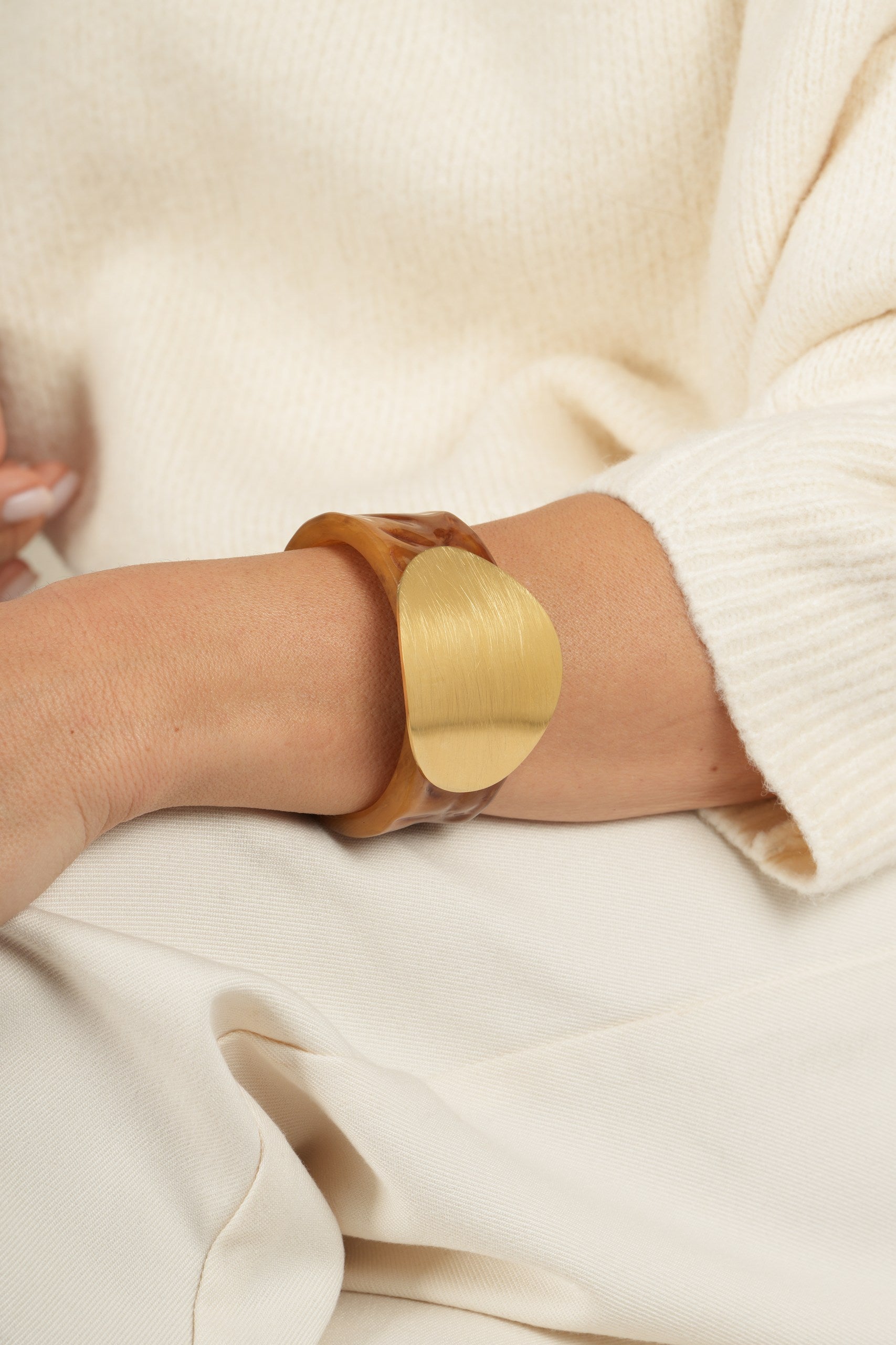 Pulseira Rígida Mel D`Ouro by Joana Teles