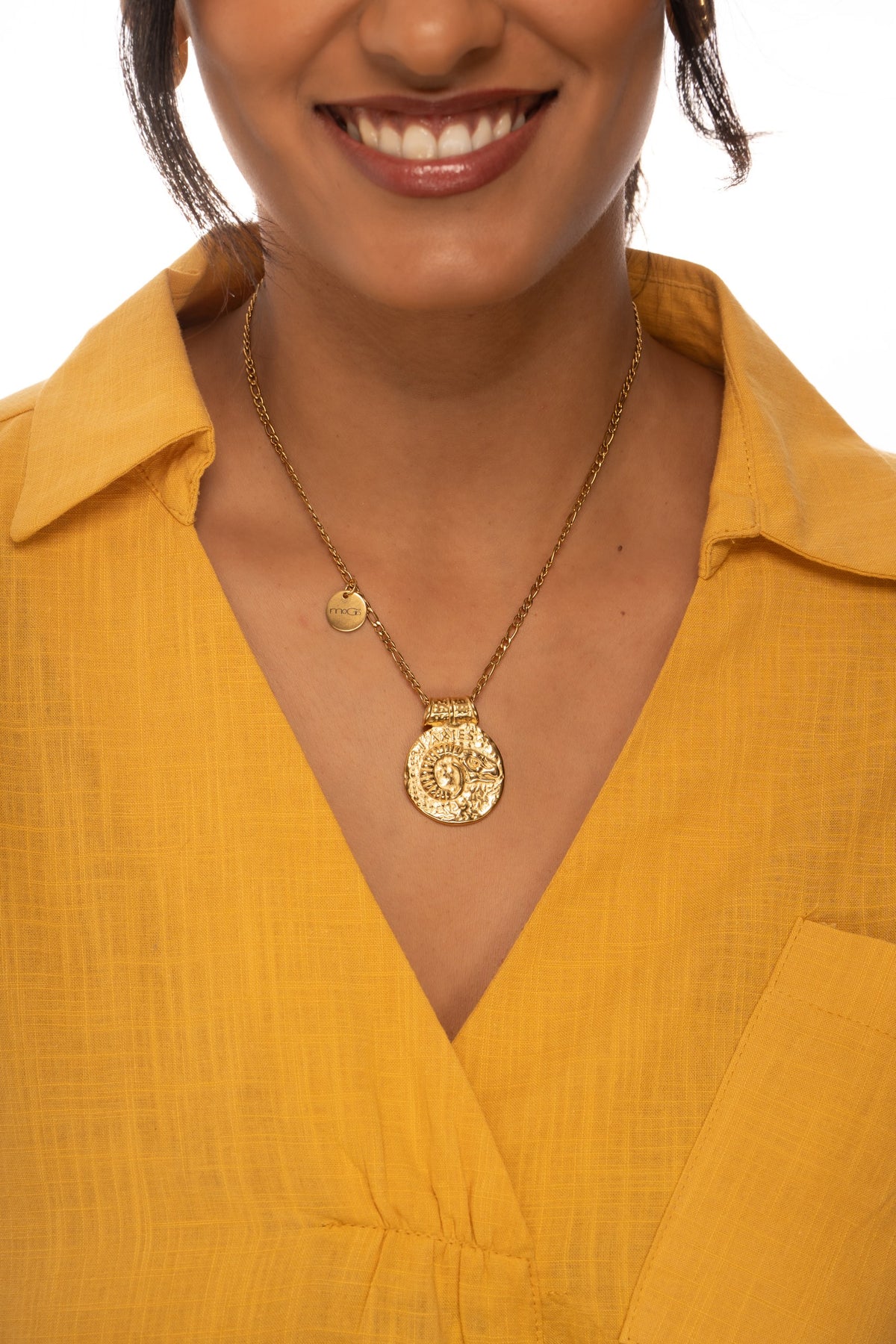 Colar Signo Carneiro by Lara Lopes da Moges Jewellery em aço inoxidável 316L, fotografia de campanha