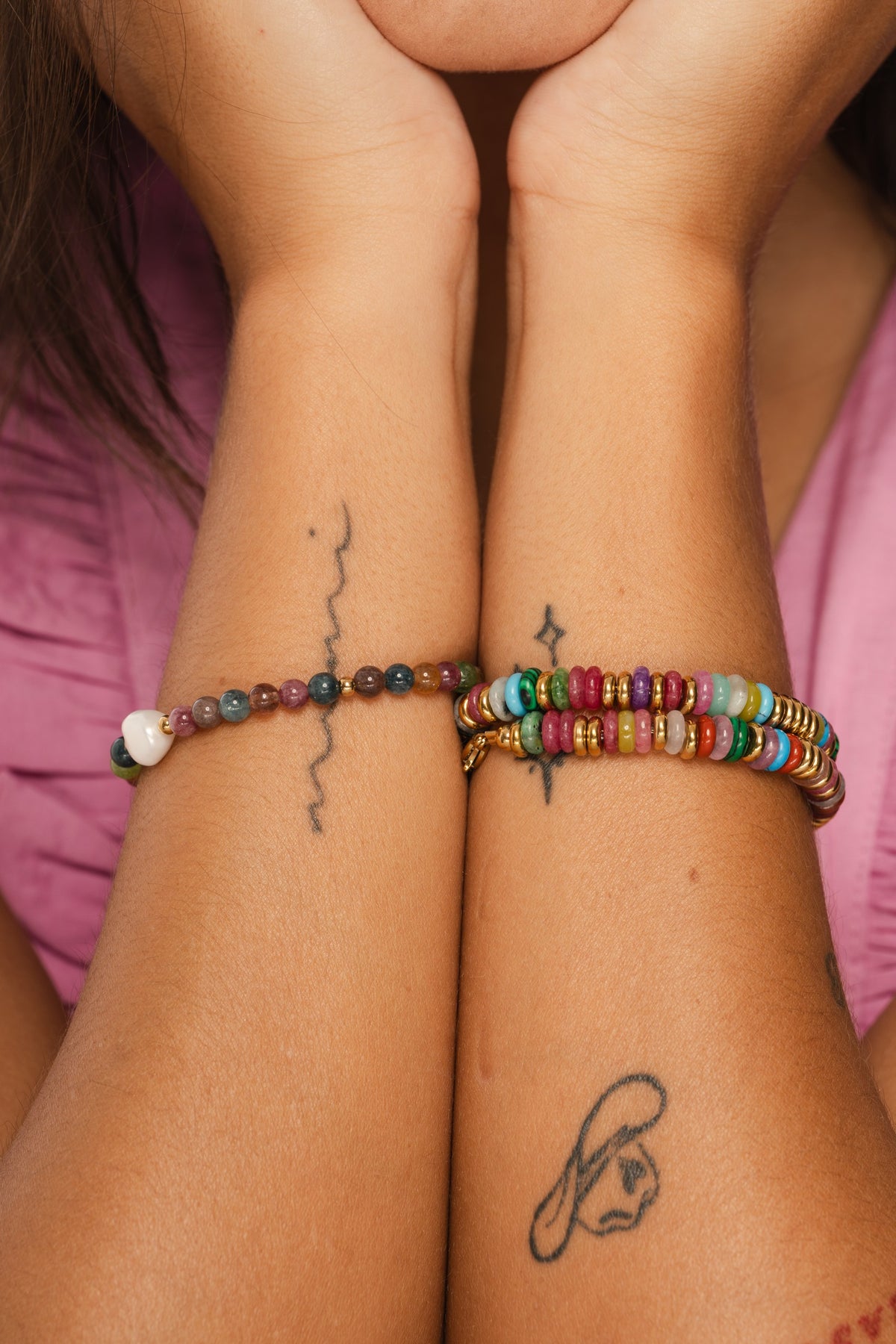 Pulseira Colorful da Moges Jewellery em aço inoxidável 316L, fotografia de campanha