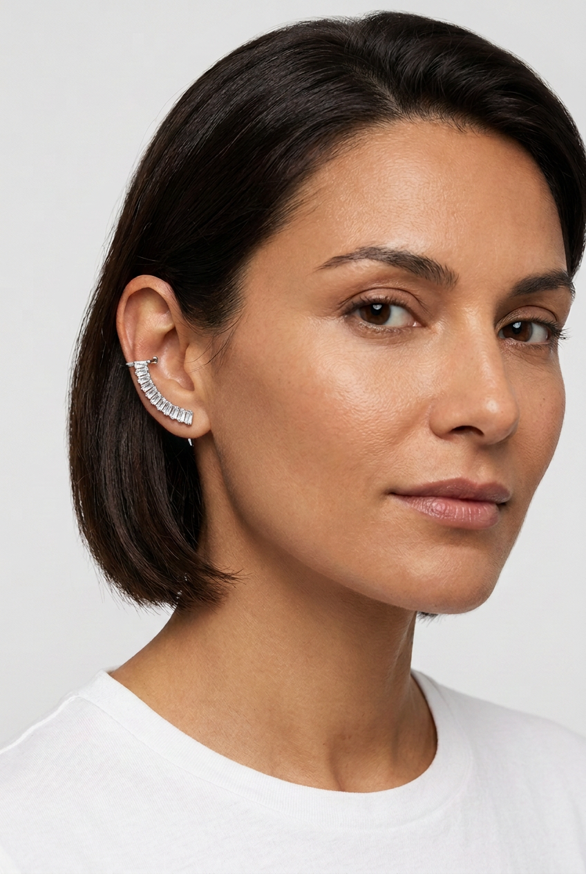 Retrato com ear cuff Brisa prateado