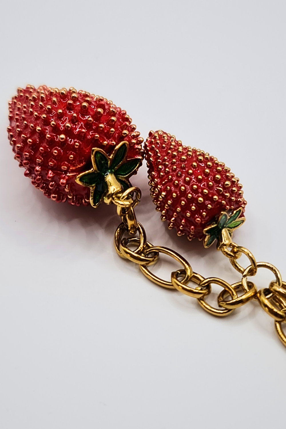 Colar Morangoska by Francisca Oliveira