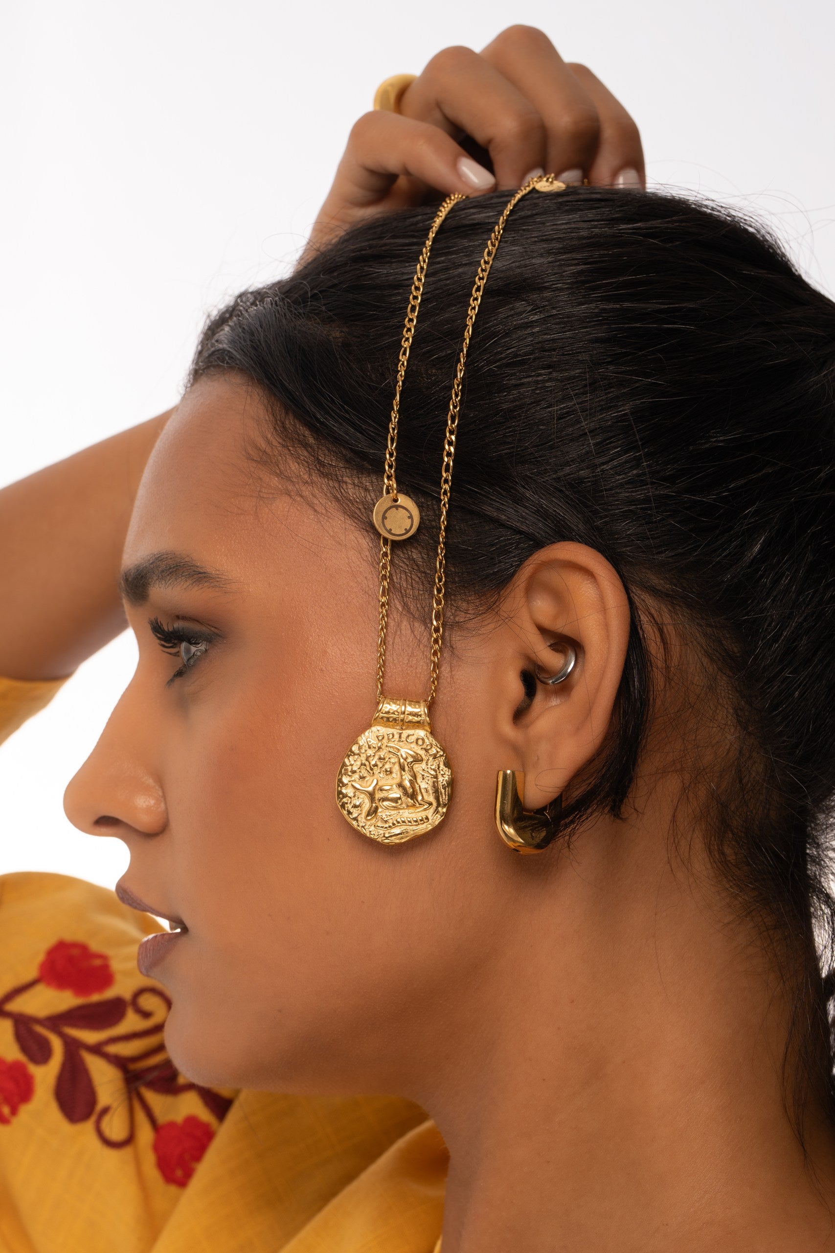 Colar  Signo Capricórnio by Lara Lopes