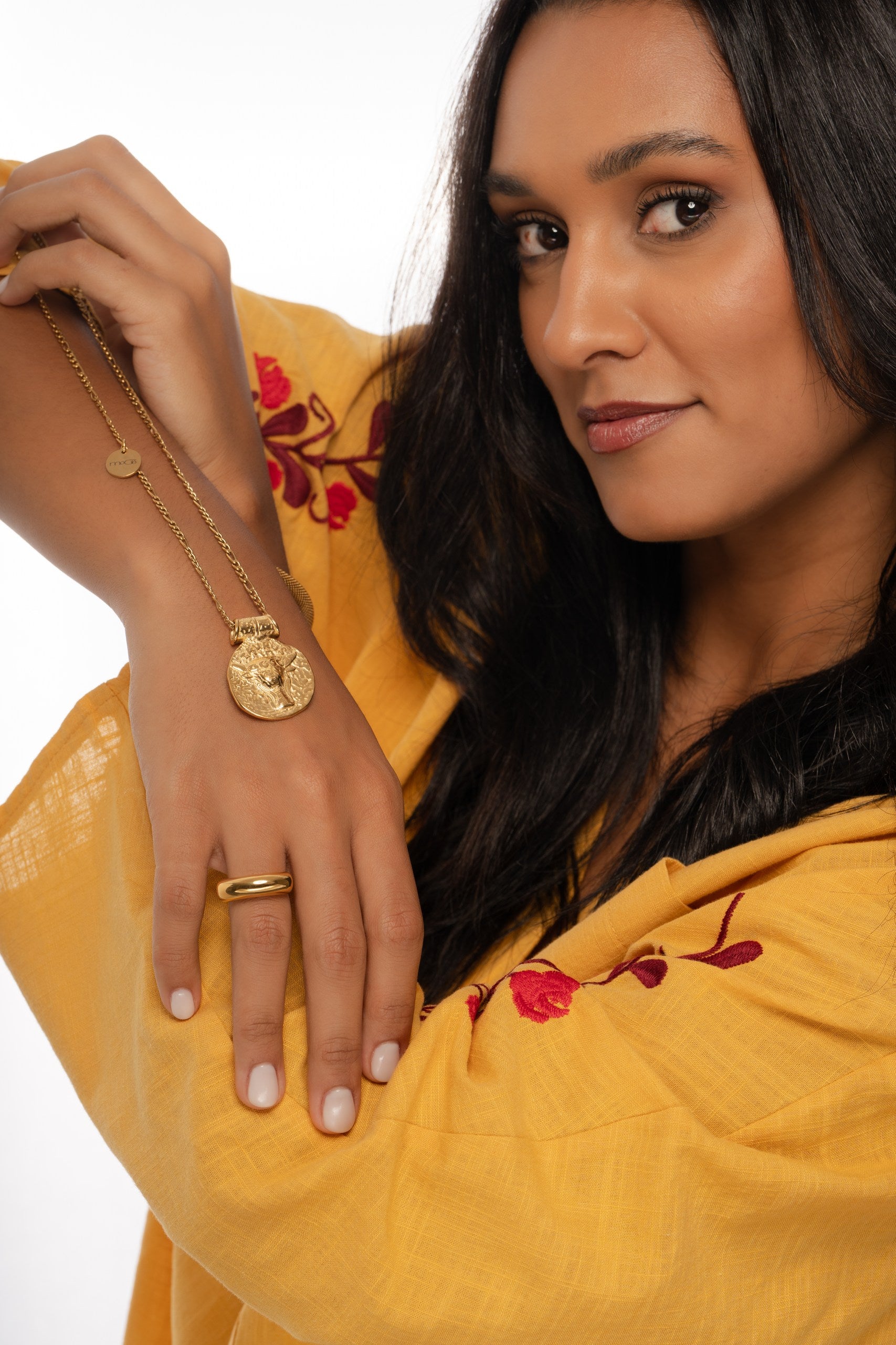 Colar Signo Touro by Lara Lopes