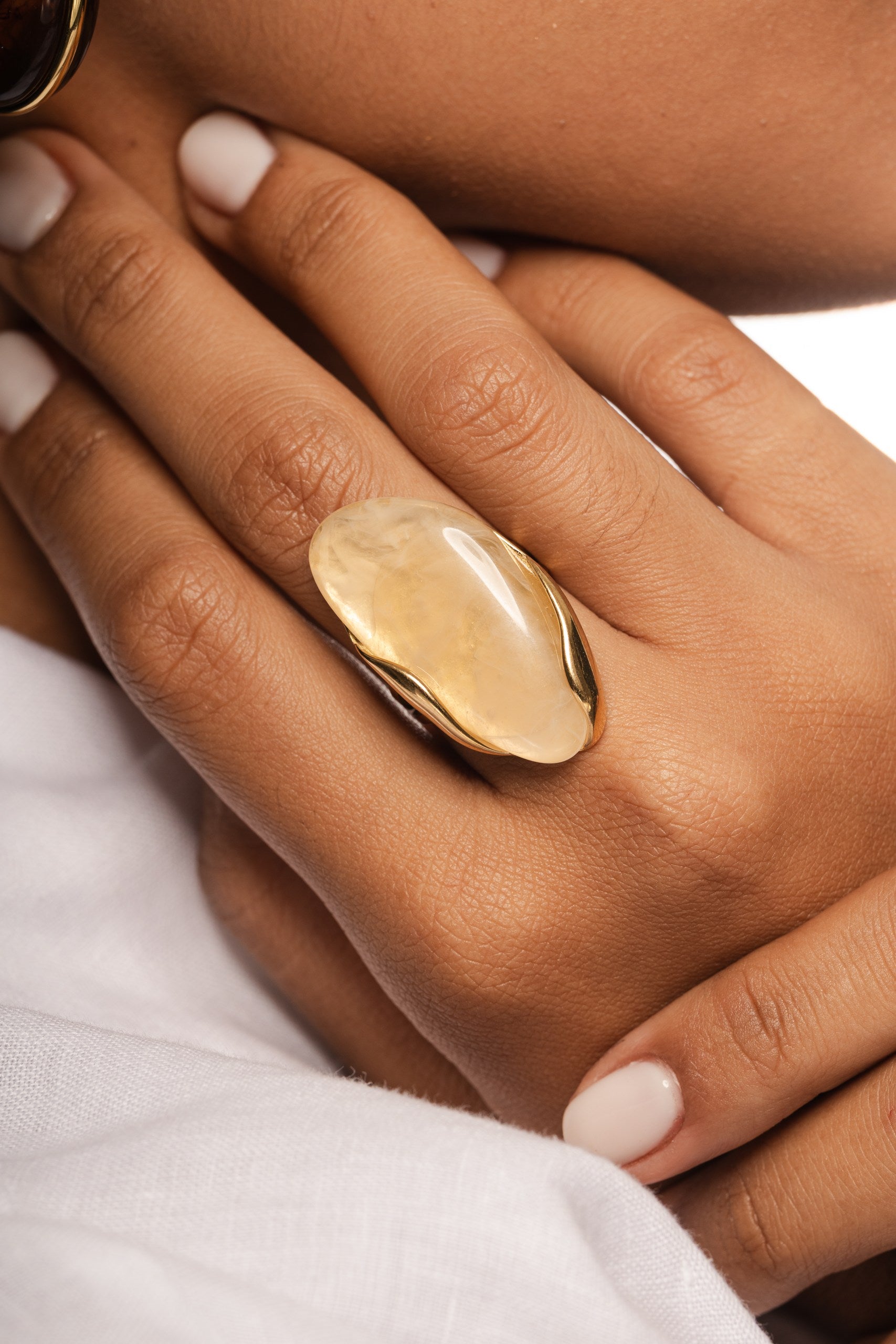 Anel MoonStone by Lara Lopes