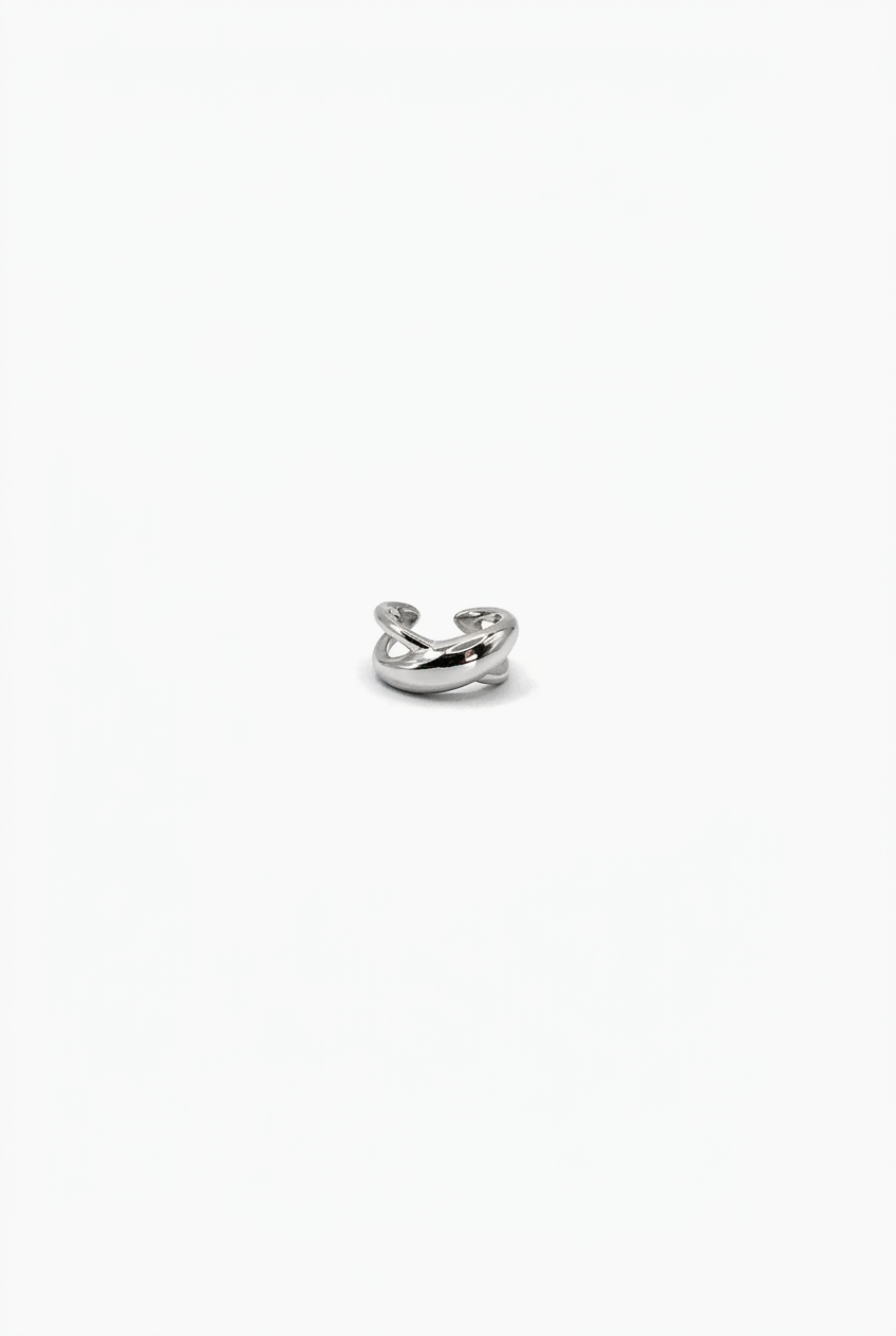 Ear Cuff Segredo Prateado da Moges Jewellery em aço inoxidável 316L, sem necessidade de furo – imagem 3