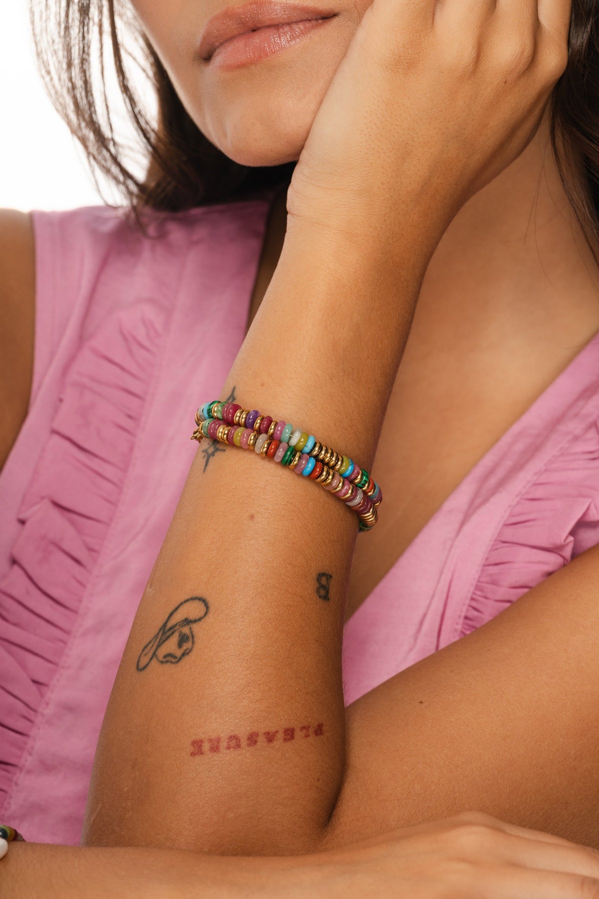 Pulseira Colorful da Moges Jewellery em aço inoxidável 316L, fotografia de campanha
